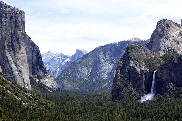 Waterval aan Yosemite national park — Stockfoto