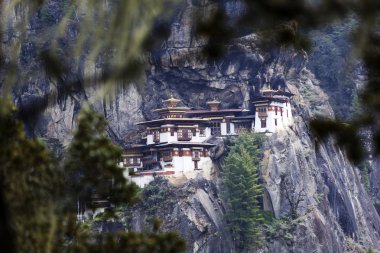 Taktshang Goemba (Kaplanlar yuva Manastırı), Bhutan, Mayıs 2015 yaklaşık