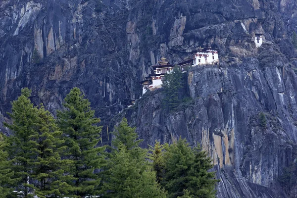 Taktshang Goemba (Monasterio del Nido de los Tigres), Bután, Circa MAYO 2015 — Foto de Stock