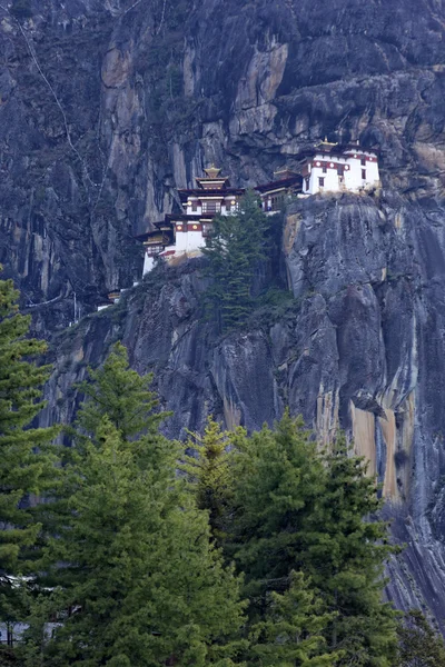 Taktshang Goemba (Kaplanlar yuva Manastırı), Bhutan, Mayıs 2015 yaklaşık