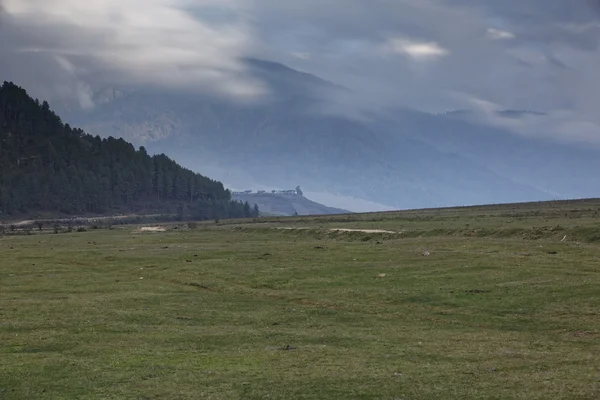 Blick auf das Tal der Phobjikha, Bhutan, ca. Mai 2015 — Stockfoto