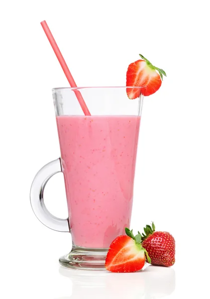 Frische Erdbeer-Smoothies im Glas Stockbild