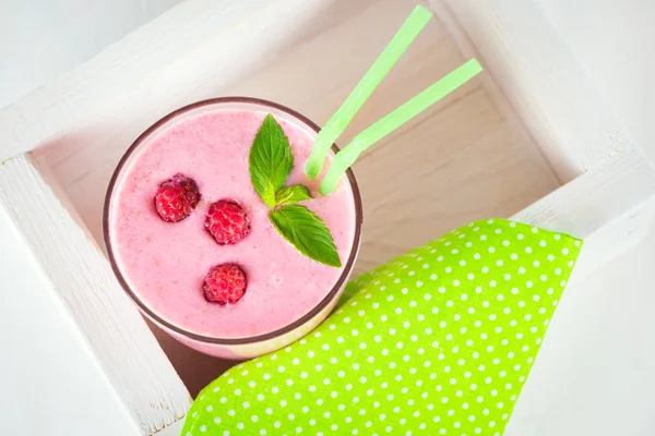 Raspberry dairy smoothie — ストック写真