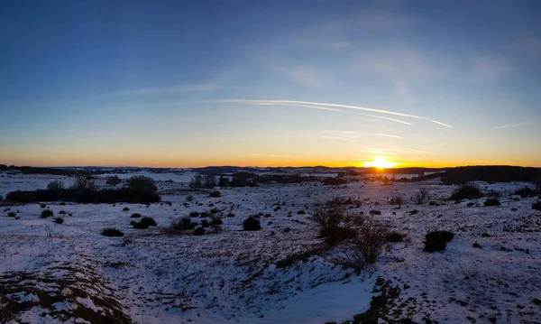 Escena Invierno Con Nieve Sol Noche — Foto de Stock