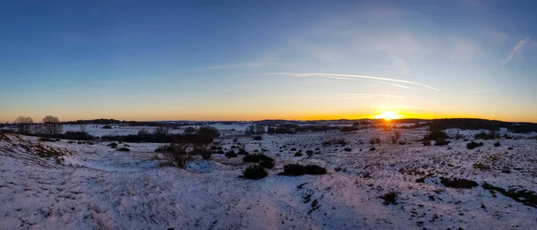 Scena Invernale Con Neve Sole Serale — Foto Stock