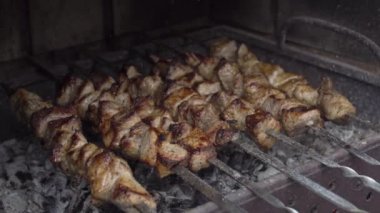 mangal kömürü üzerinde