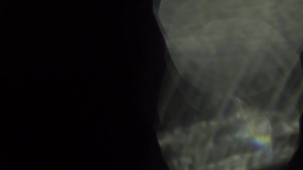 Fuites de lumière sur fond noir 