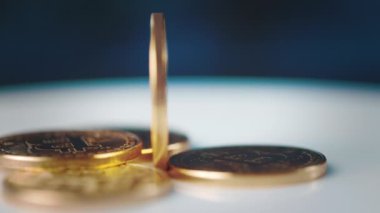 Masada duran maddi altın Bitcoin parası