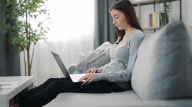 Evde çalışmak için dizüstü bilgisayar