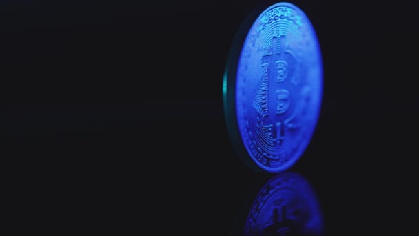 Bitcoin Metall Coin on Dark Background — 图库视频影像