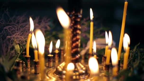 Candles in church — Stock Video