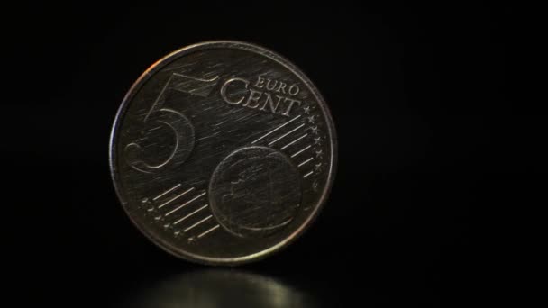 De munt van 5 euro cent — Stockvideo