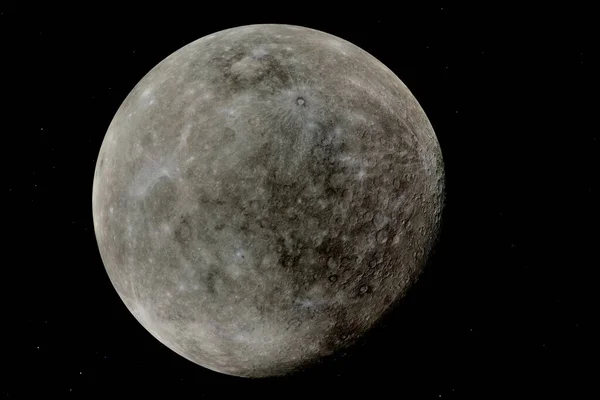 Merkür 'ün yüksek çözünürlüklü bir görüntüsü, güneş sistemimizdeki en küçük ve en iç gezegen. Kraterler ve kayalık düzlüklerle kaplı..