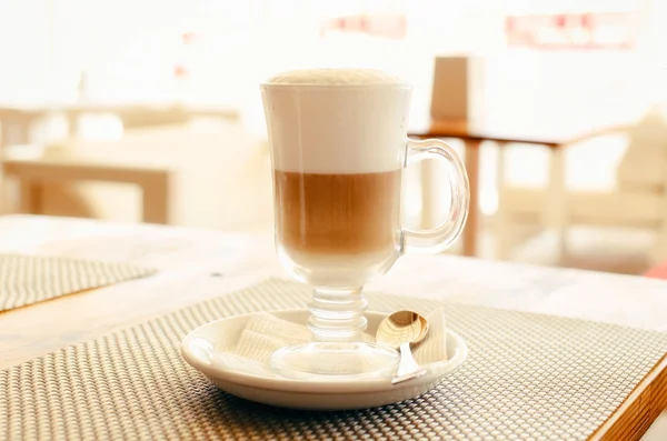 Glas Cappuccino — Stockfoto