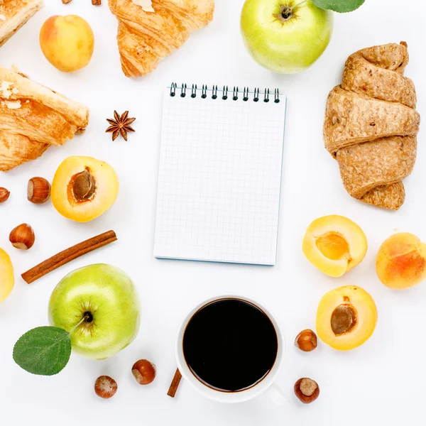 Скетчбук с различными ингредиентами для здорового завтрака — стоковое фото