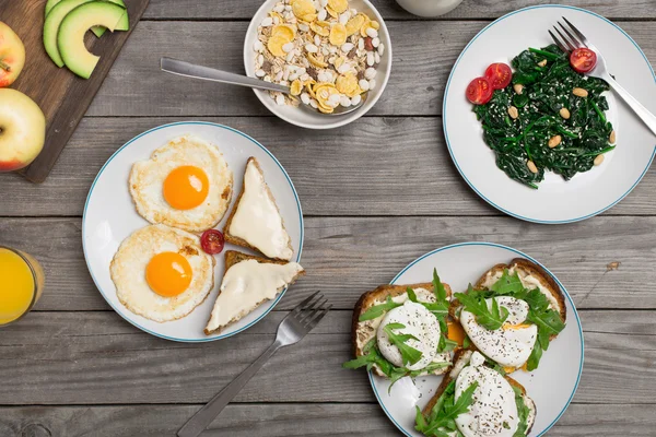 Desayuno útil y sabroso —  Fotos de Stock