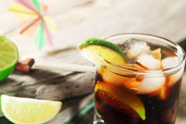 Cocktail with cola and ice — Stock Photo, Image