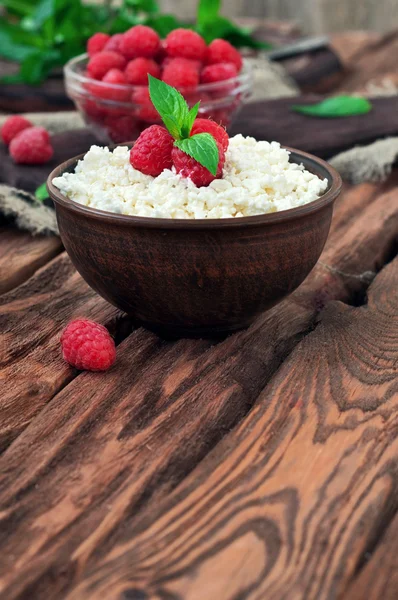 Postre de requesón y frambuesas frescas — Foto de Stock