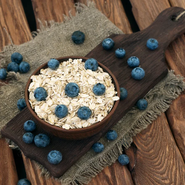 Oatmeal with blueberry — Stock Photo, Image