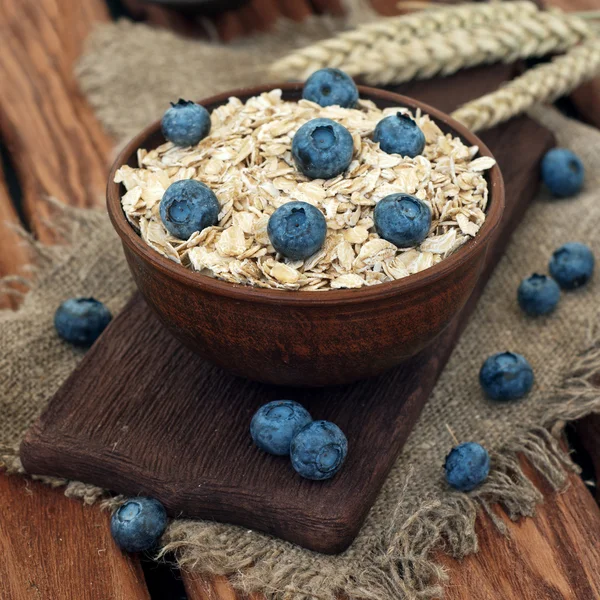 Harina de avena con arándanos — Foto de Stock