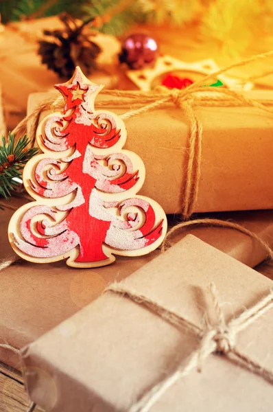 Juguete de Navidad árbol de Navidad soportes en regalos de Navidad cl —  Fotos de Stock