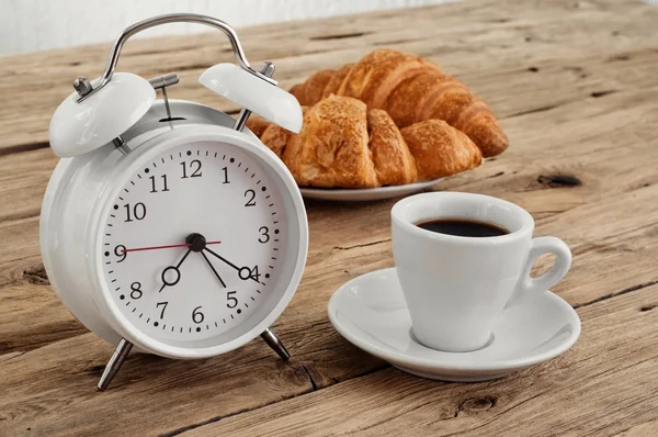 Morning coffee with alarm clock — 스톡 사진