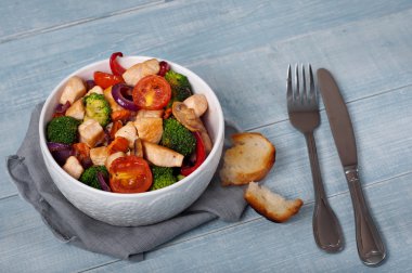 Izgara Sebzeli tavuk parçaları