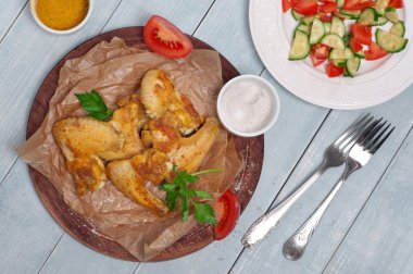 tavuk kanadı baharatlı Köri soslu kızarmış