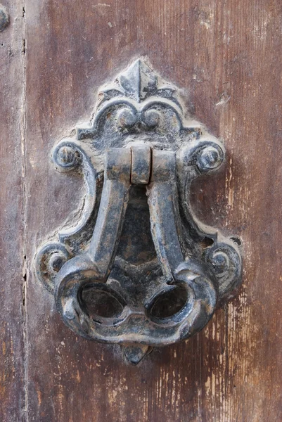 Античний двері молоток — стокове фото