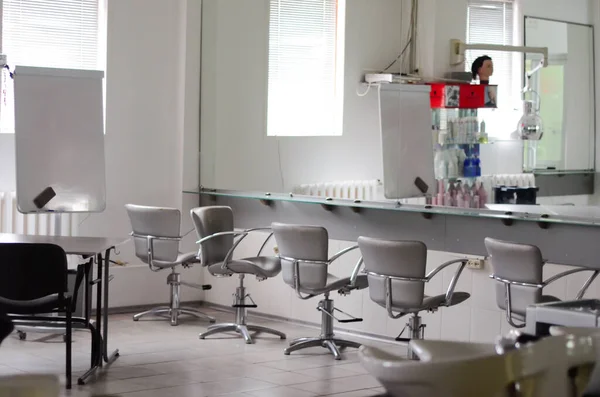 Ein Leerer Raum Für Die Ausbildung Von Friseuren — Stockfoto