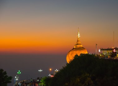 altın rock, kyaikhtiyo pagoda, myanmar