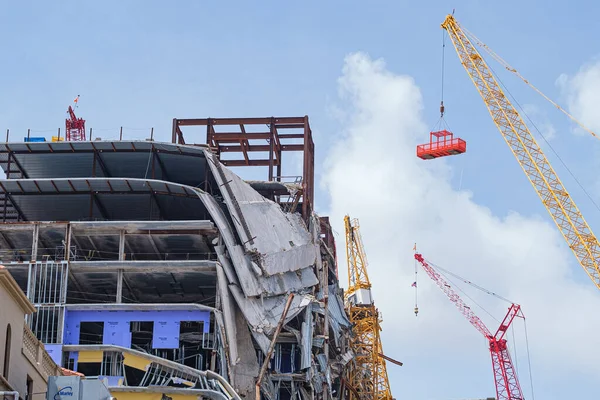 New Orleans July 2020 Collapsed Hard Rock Hotel Crane Preparing — 图库照片