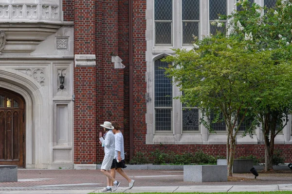 Orleans Usa Július 2020 Két Senior Women Walking Loyola University — Stock Fotó