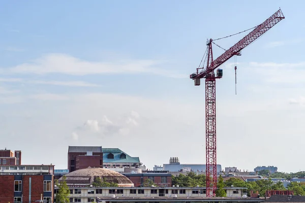 New Orleans Usa June 2021 Cantilever Crane Rooftops Tulane University — 图库照片
