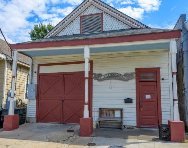 New Orleans, LA, ABD - 21 Eylül 2025: Mid City Mahallesi 'ndeki Creole Country Sosis Fabrikası