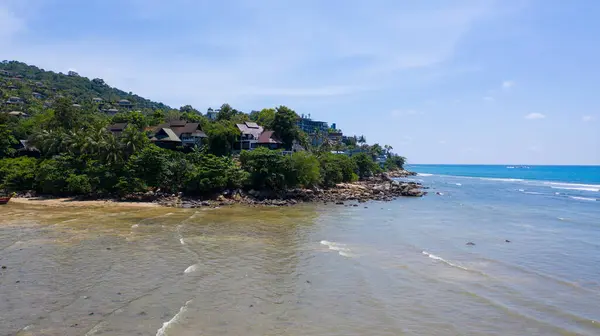Kamala Sahili, Phuket, Tayland 'daki Cape Amarin insansız hava aracı görüntüsü. Yüksek kalite fotoğraf
