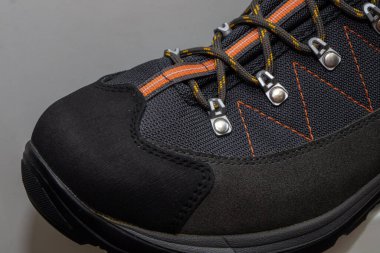 Yürüyüş ayakkabısı tırnağı 3.