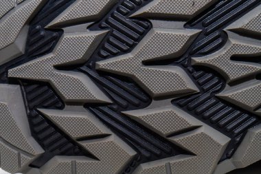 Yürüyüş ayakkabısının lastik tabanı.