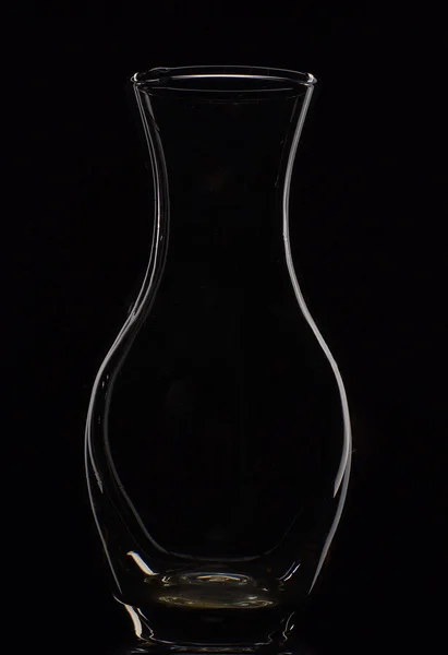 White silhouette of a glass vase on a black background, reflections — Stock Photo, Image