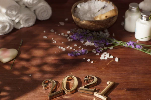 2021 마사지를 소금과 — 스톡 사진