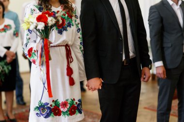 Geleneksel Ukraynalı gelin ve damat