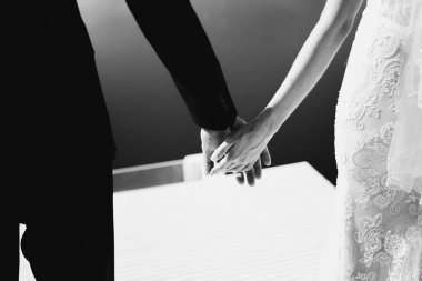 Romantik güzel çift elele