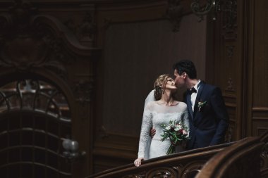 güzel gelin ve yakışıklı damat