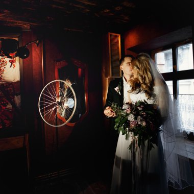 Poz romantik yeni evliler