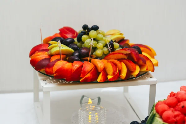 Deliciosas frutas y bayas saludables — Foto de Stock