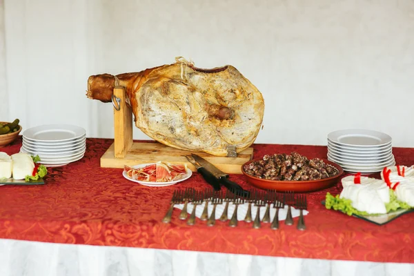 Traditional Ukrainian wedding feast table