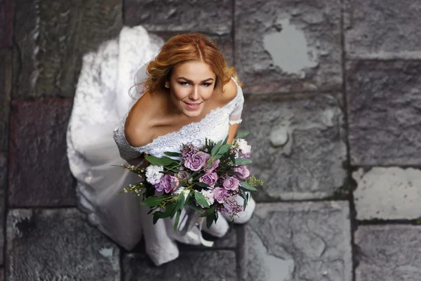 Romantic blonde bride posing — Stock Photo, Image