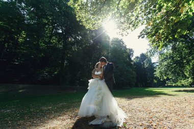 Dans romantik masal yeni evliler