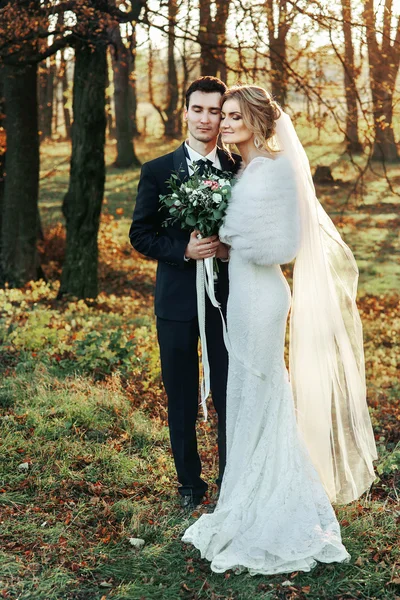 Romantik masal yeni evli çift