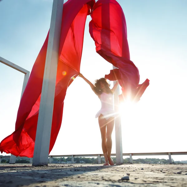 Aerial dancer on rooftop — Stock Photo, Image